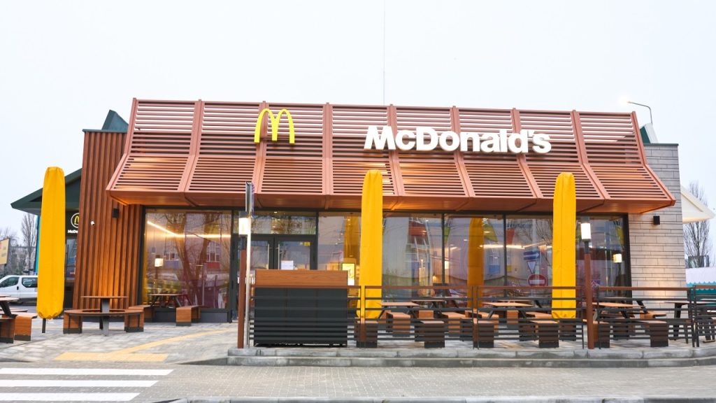 Mcdonalds Vidkryv U Kyyevi Chetvertyj Restoran U Spivpraczi Z Azk