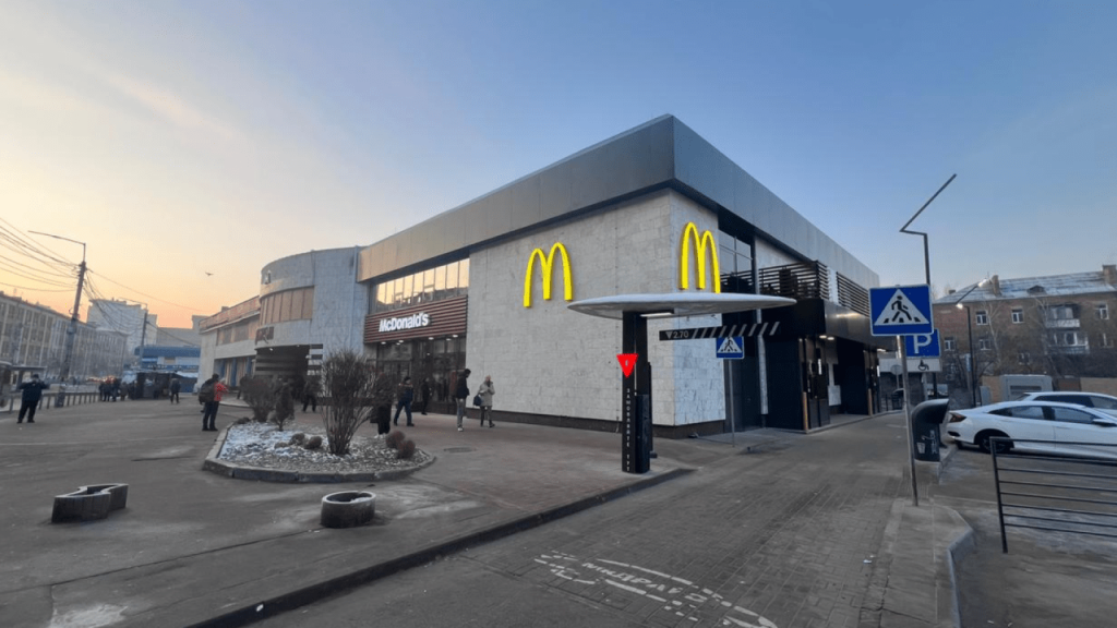 Poshkodzhenyj Mcdonalds Vidnovyv Robotu Na Lukyanivczi U Kyyevi