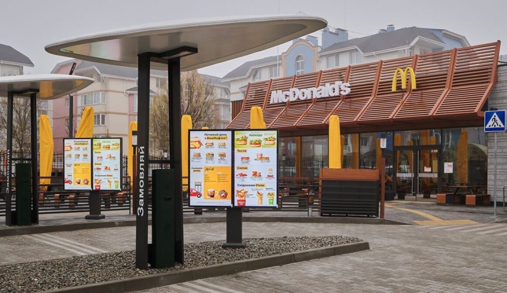 81141384 738cc4a0e30bed185de8e2098f2889f1